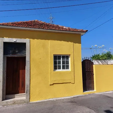 Hotel Casa 563 With Indoor Bathroom And Small Kitchen Vila Nova de Gaia